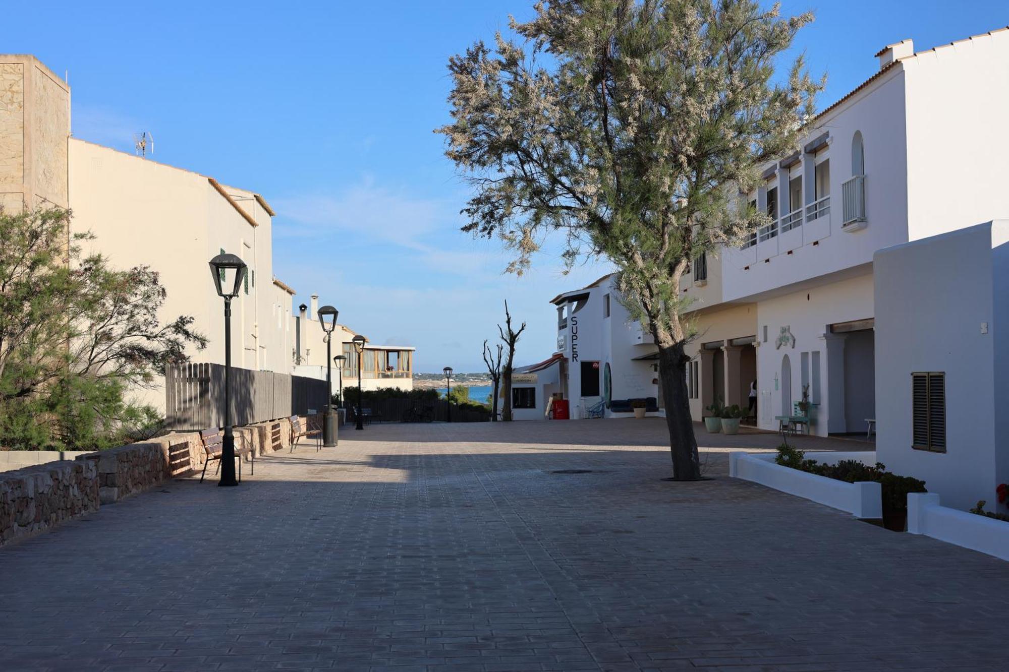 Apartamentos Es Calo מראה חיצוני תמונה