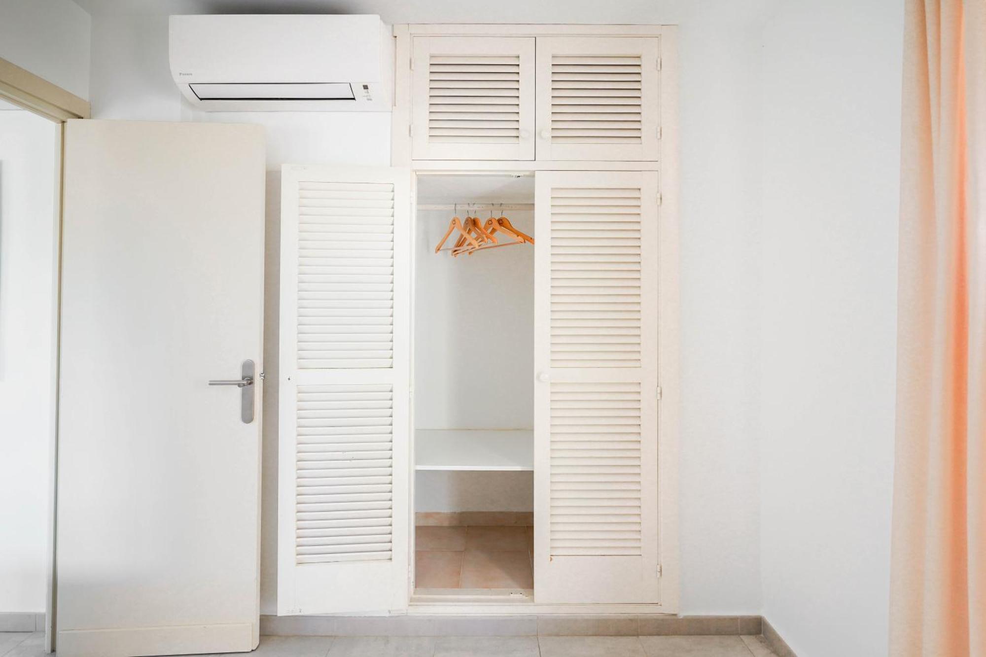 Apartamentos Es Calo מראה חיצוני תמונה